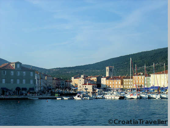 Cres Town Port