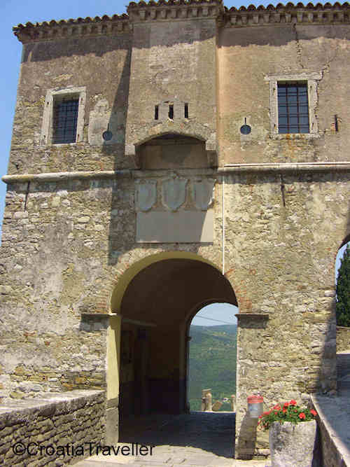 Entrance to Motovun