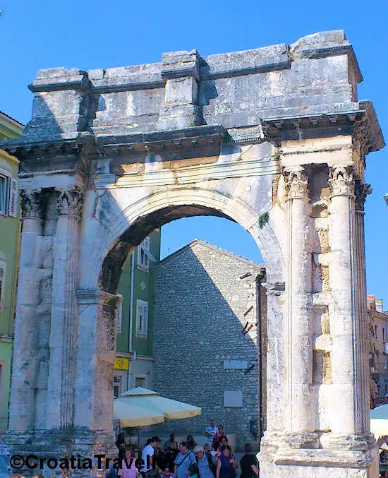 Triumphal Arch of Sergius, Pula
