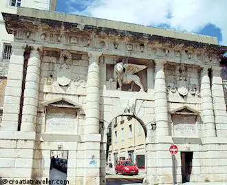 Zadar entrance gate